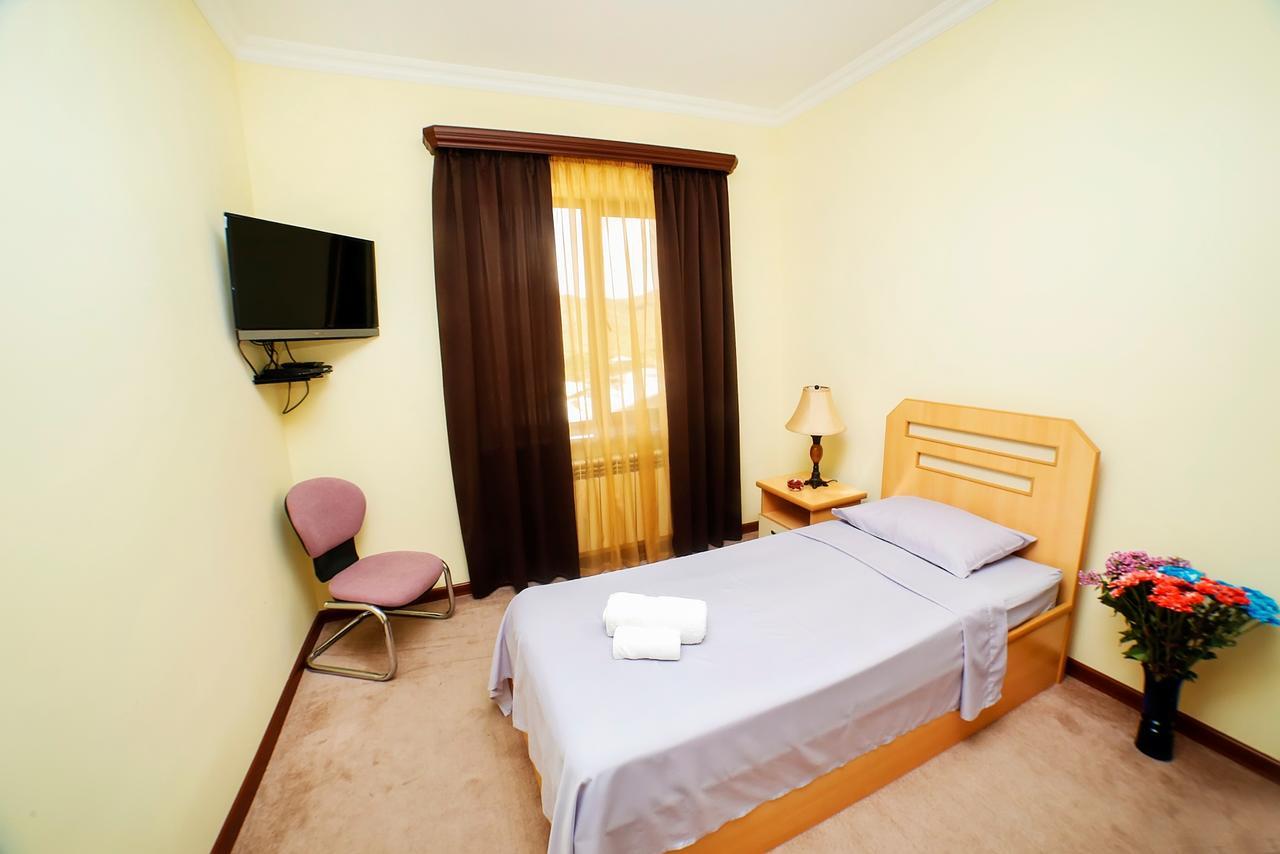 Amrots Hotel Vaykʼ Esterno foto
