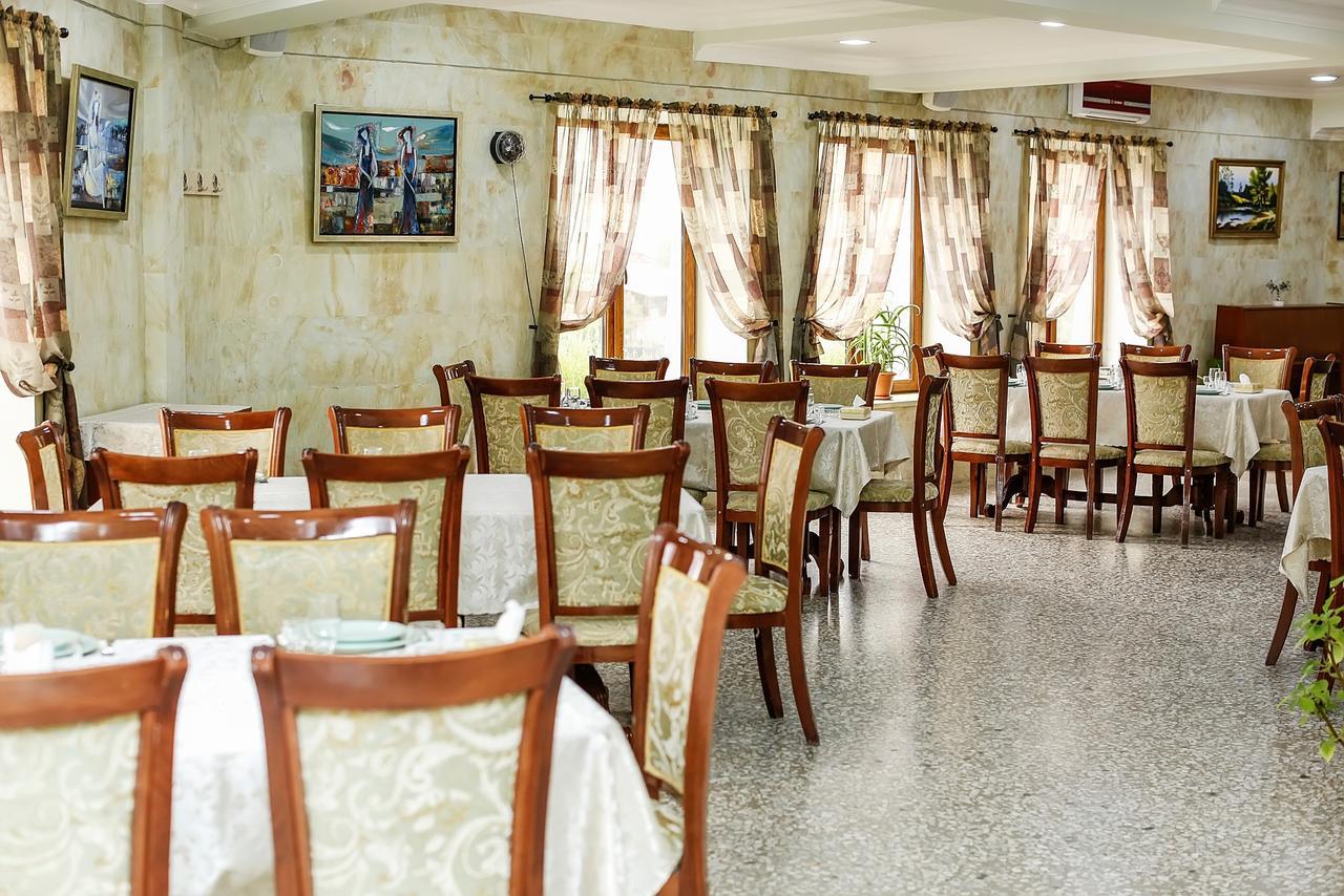 Amrots Hotel Vaykʼ Esterno foto