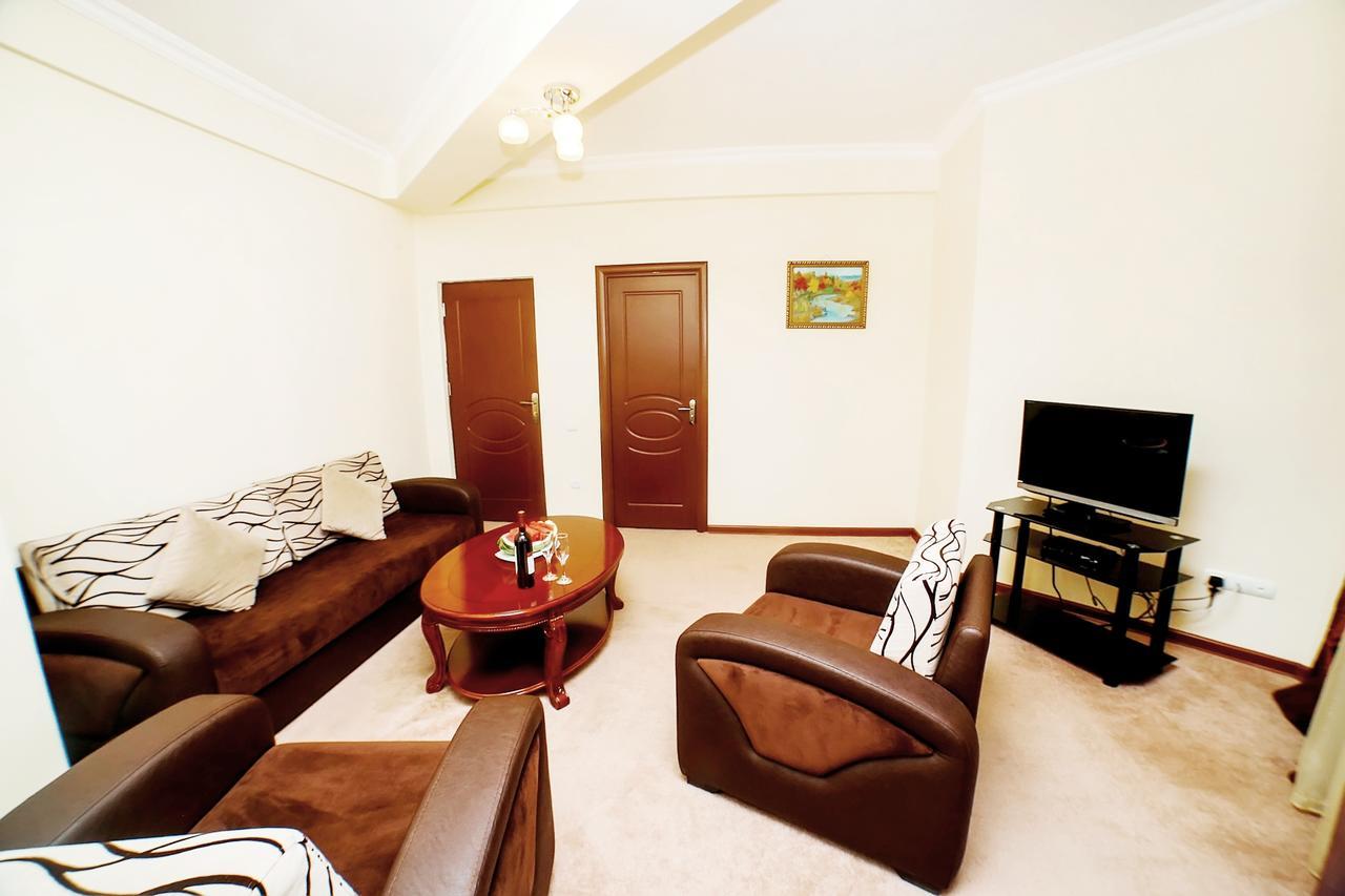 Amrots Hotel Vaykʼ Esterno foto