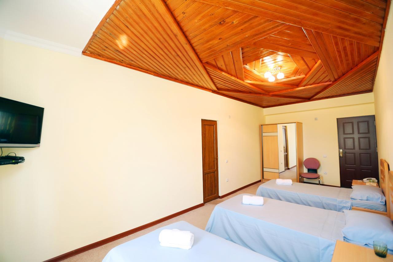 Amrots Hotel Vaykʼ Esterno foto