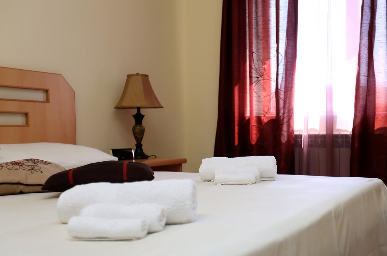Amrots Hotel Vaykʼ Esterno foto